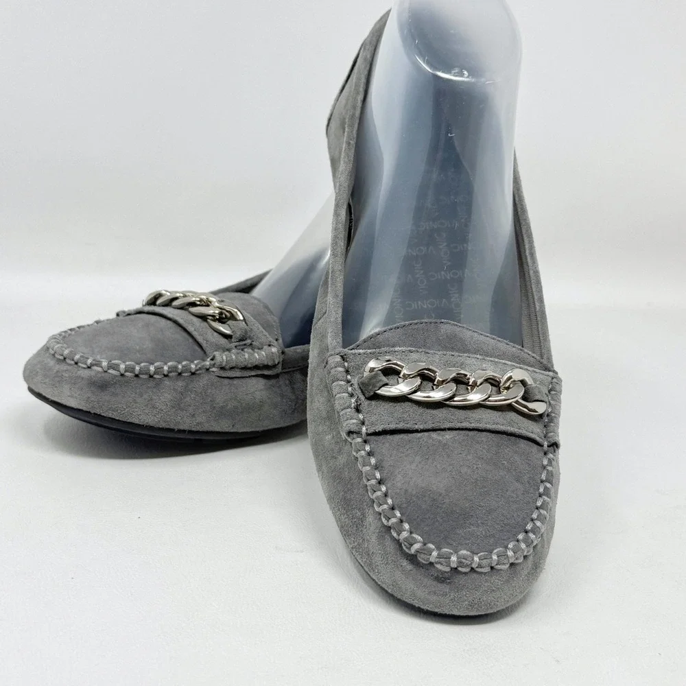 Vionic Womens Mesa‎ 9 Gray Suede Loafer Silver Chain Preppy Academia NO INSERTS